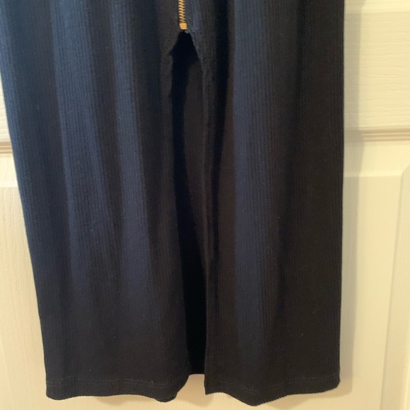 G By Guess Form Fitting Midi Black Dress - Picture 6 of 7